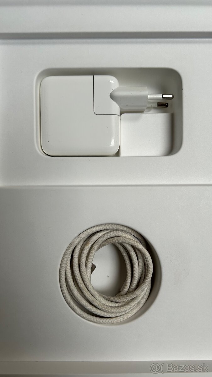 MacBook Air 15” Starlight - 3