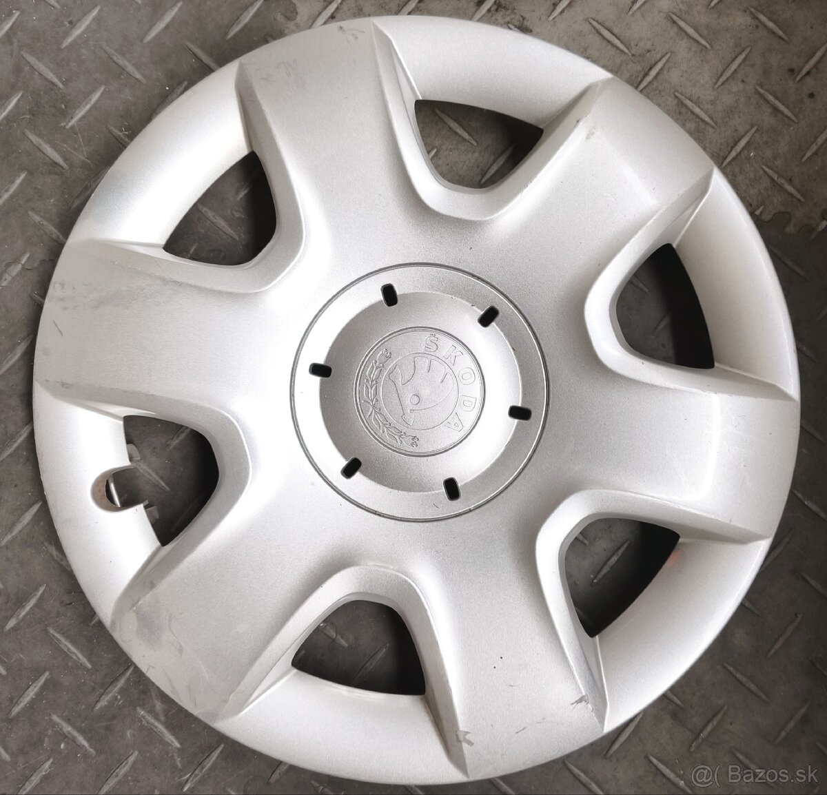 Puklice 5j0601147c Fabia 2 15" - 3