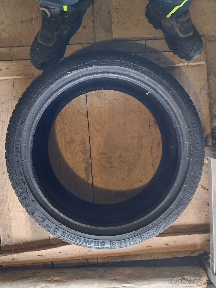Barum bravuris 3 235/40 R18 - 3