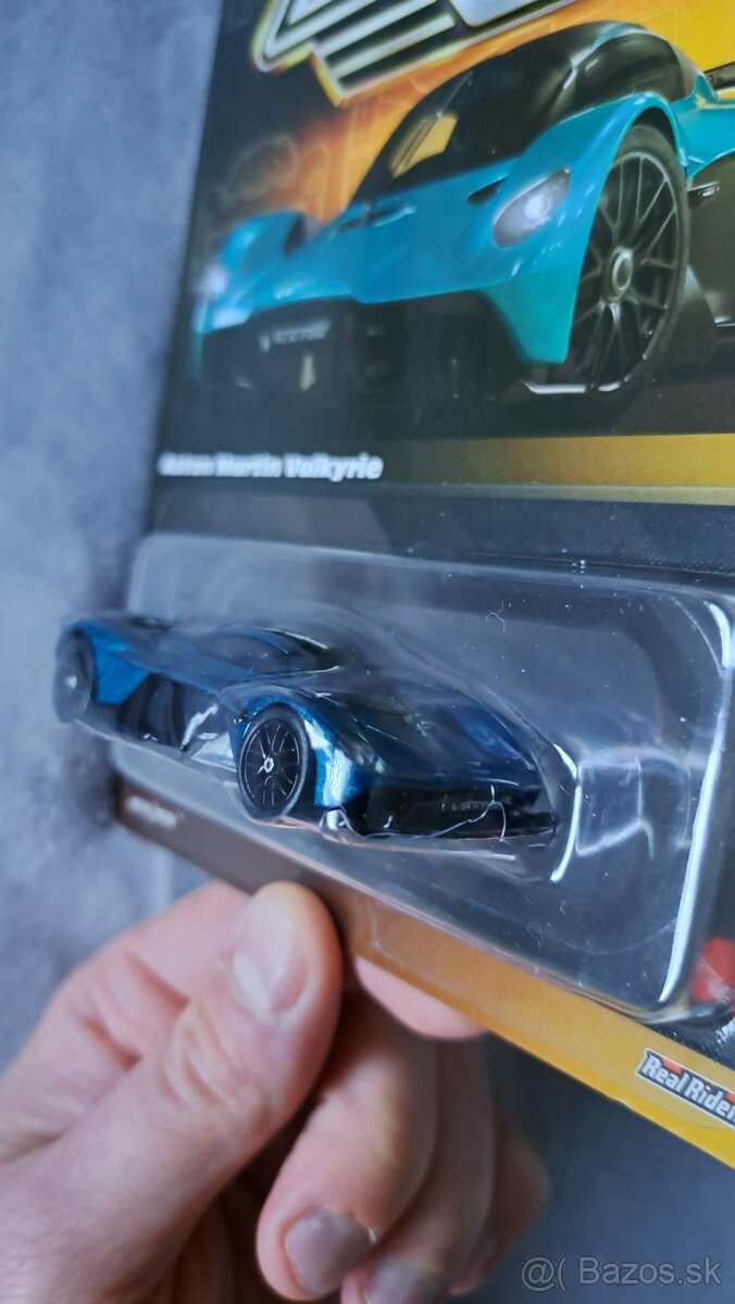 Hot Wheels ELITE 64 - Aston Martin Valkyrie - 3