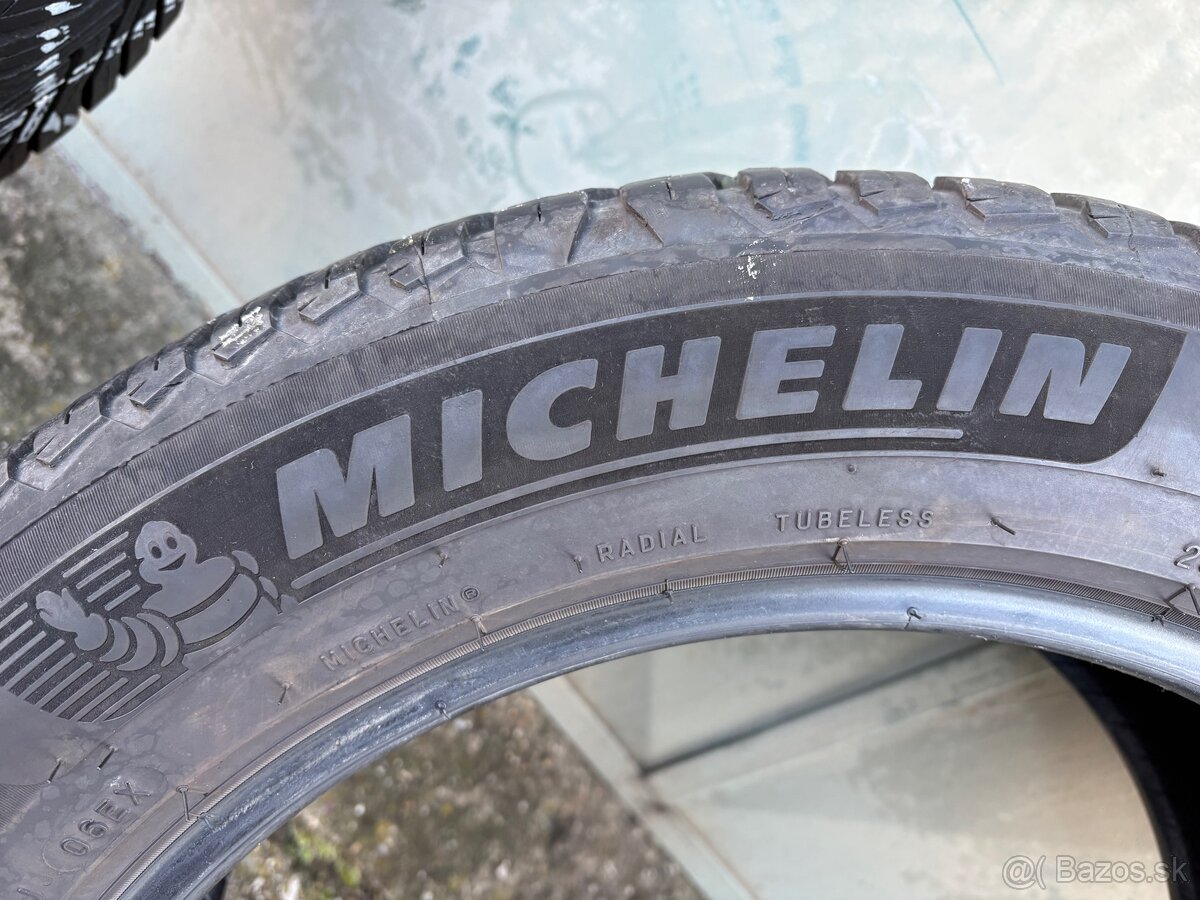 235/55R18 celoročné Michelin - 3