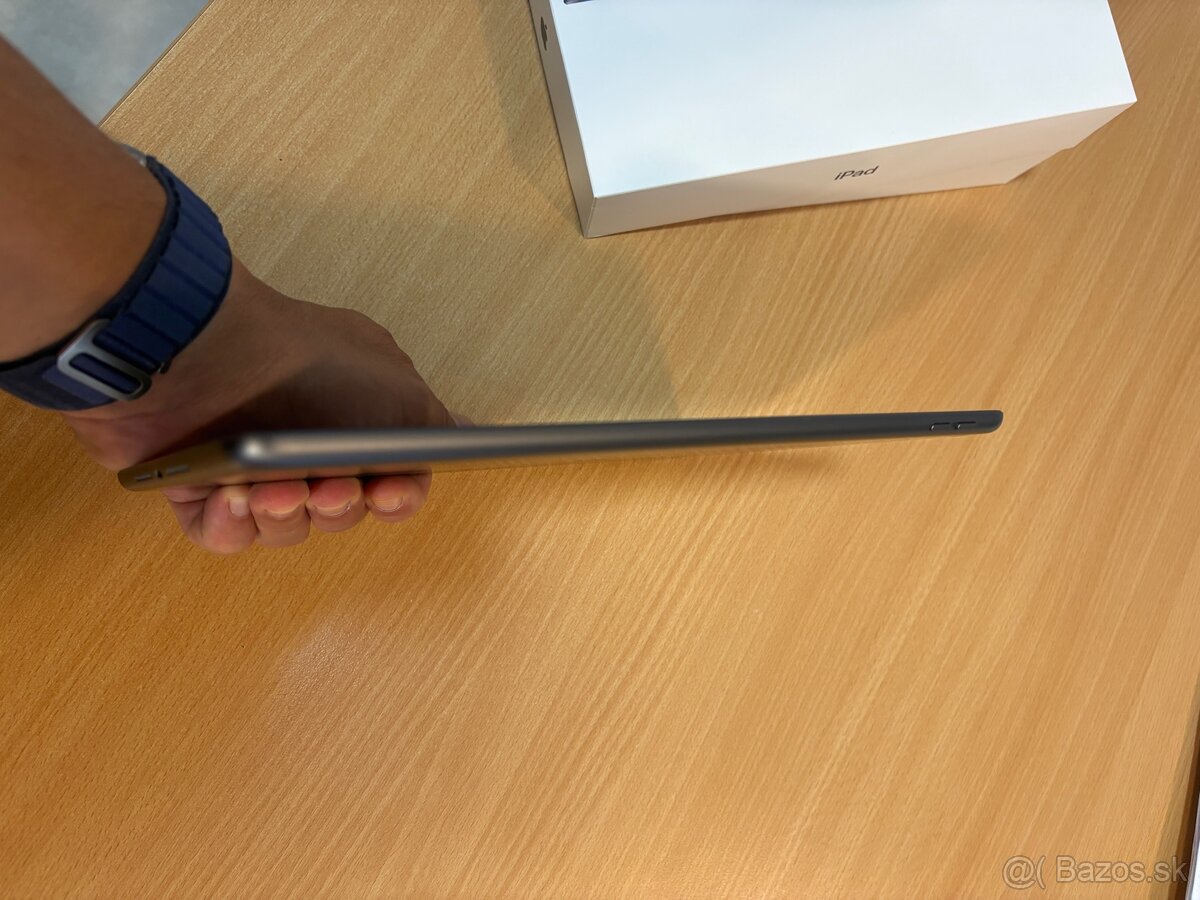 Apple iPad 8. generácie 10,2” – 32 GB, Space Gray - 3