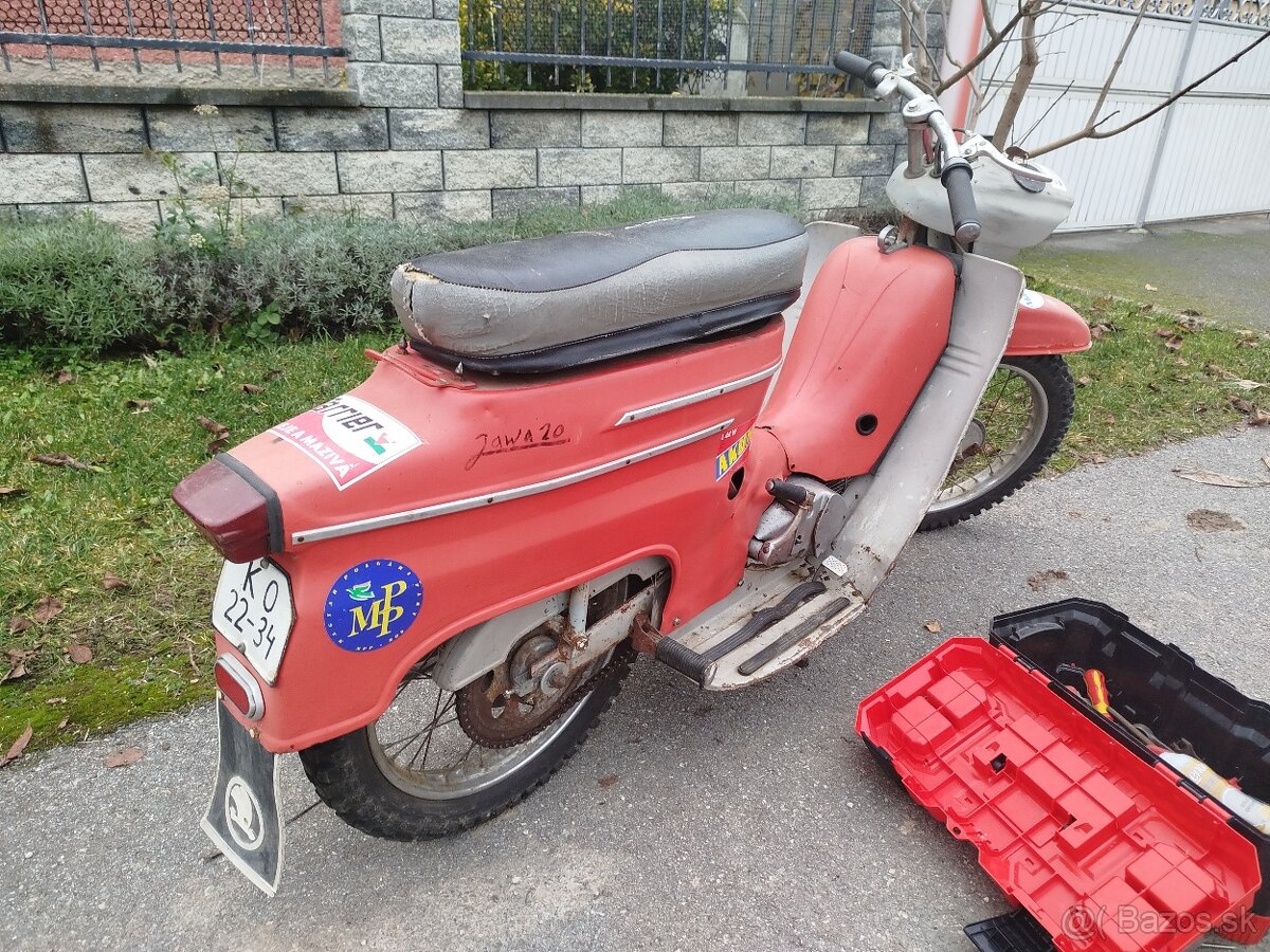 Predám Jawu pionier. Motor po g.o. Pojazdná, bez papierov - 3