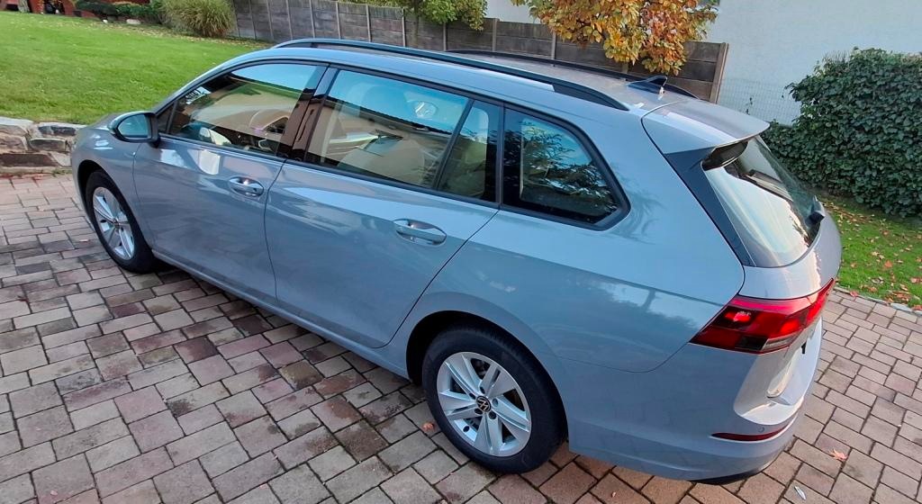 Volkswagen Golf Variant 1.0TSI Life DSG - 3