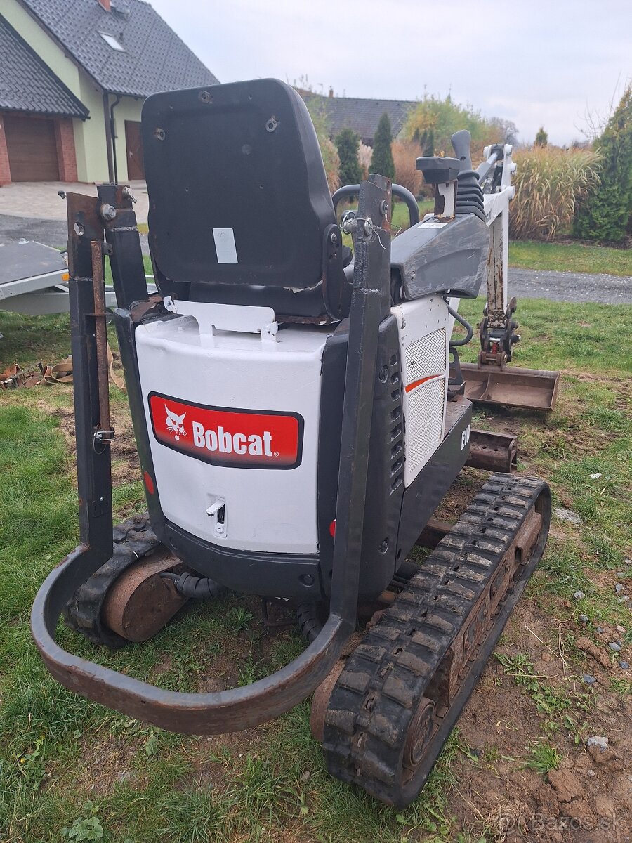 Bobcat E10 - 3