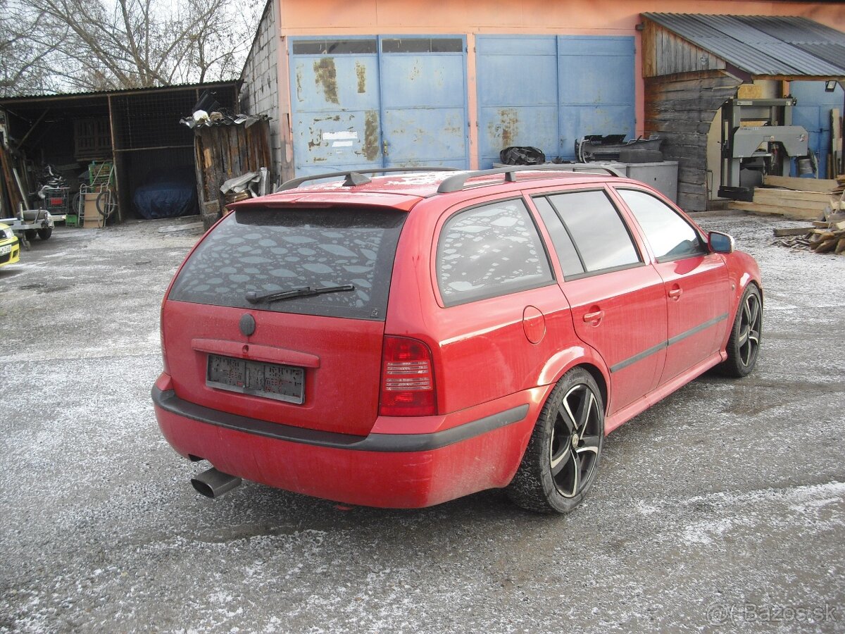 Skoda Octavia RS1 Kombi - 3