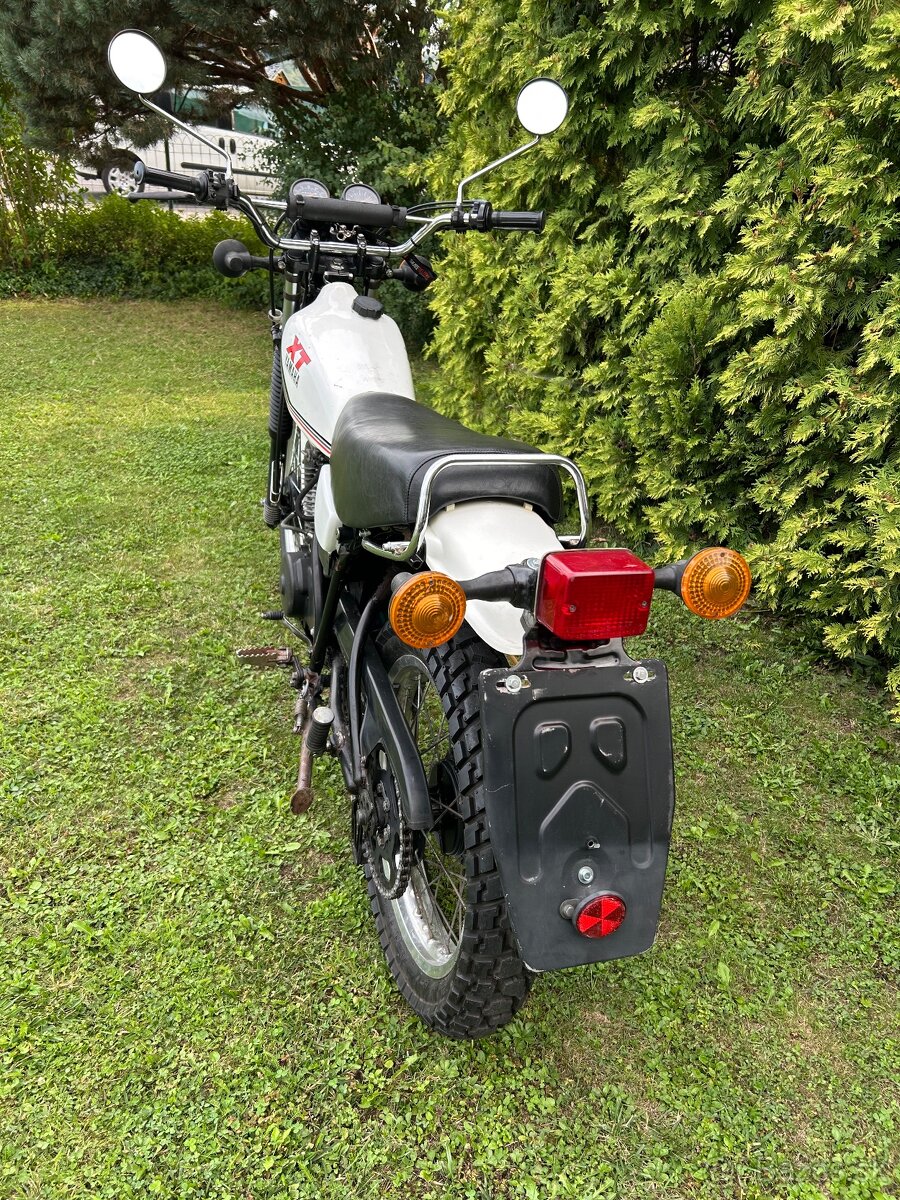 Predám Yamaha XT 250 - 3