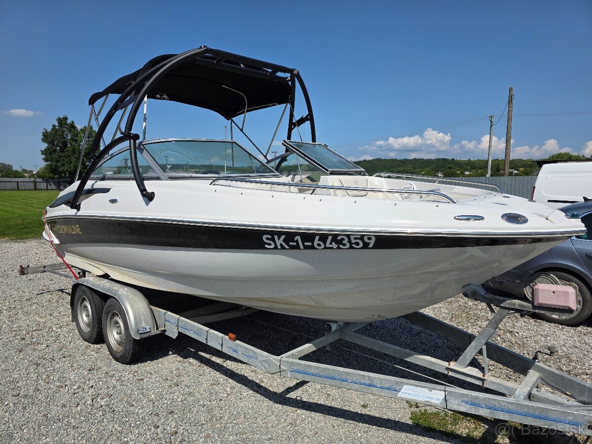 Predám motorový čln Crownline 200 LS - 3