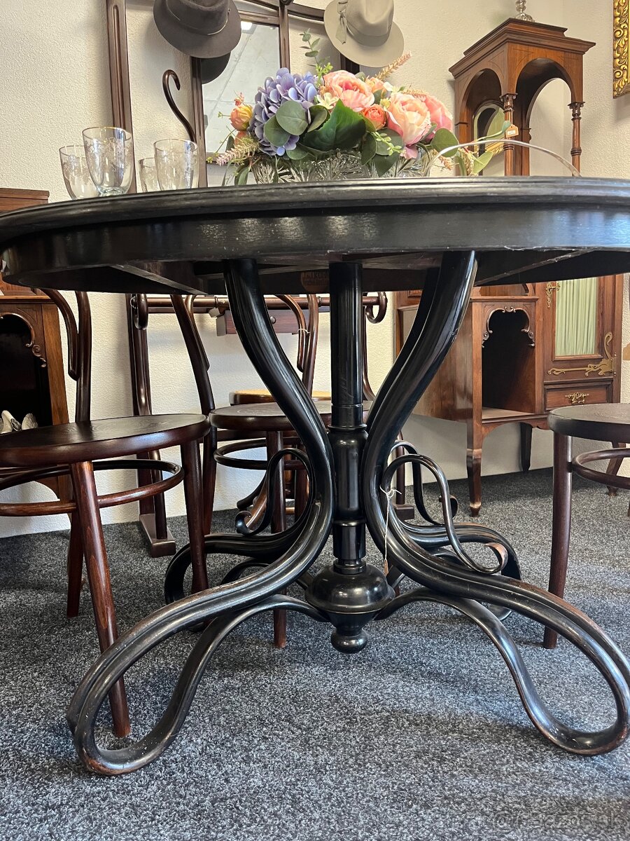 Čierny stôl Thonet - 3