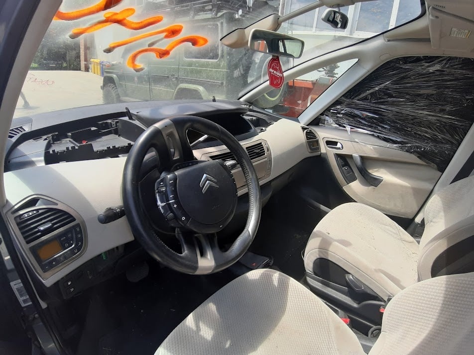 Citroen Grand C4 Picasso 1,6HDi 80KW kód: 9HZ - 3