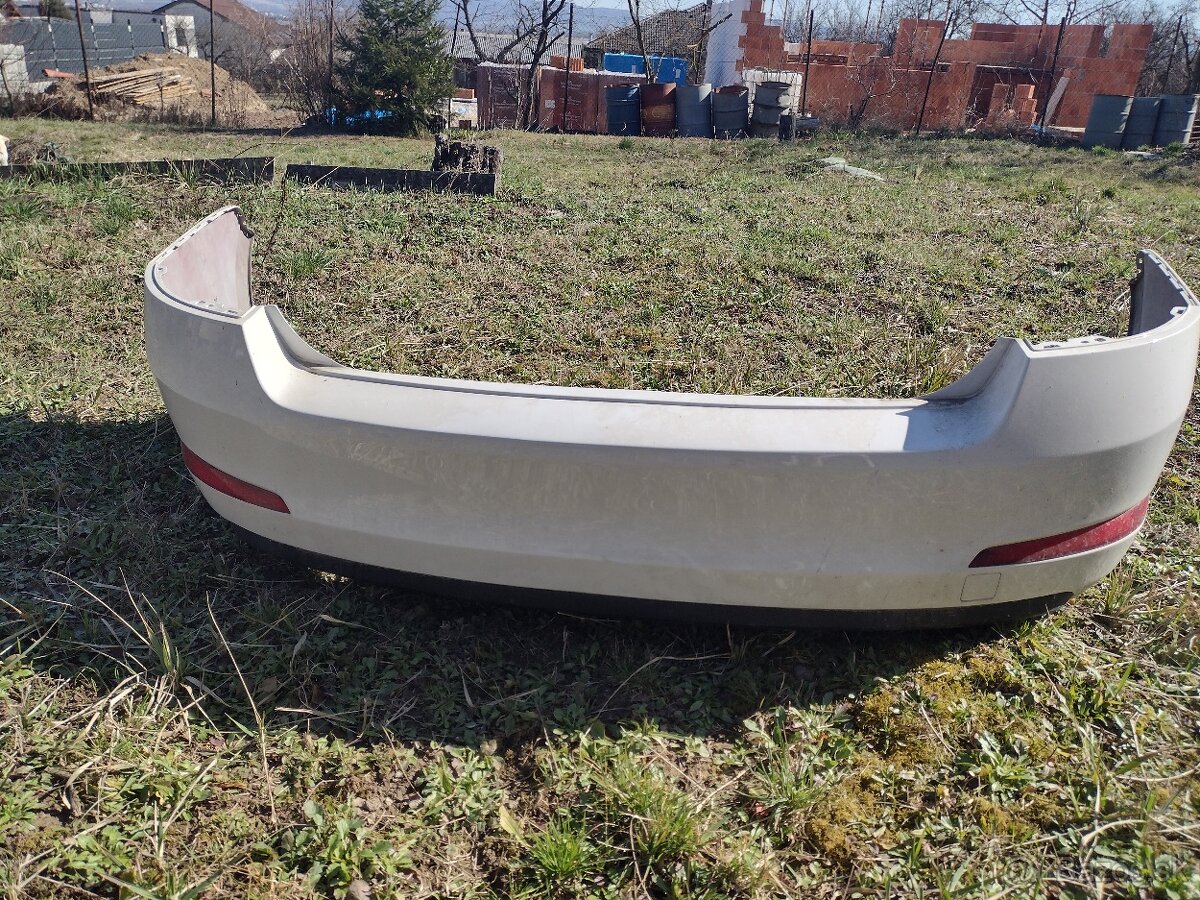 Zadný nárazník Octavia 3 sedan. Octavia 2 sedan - 3