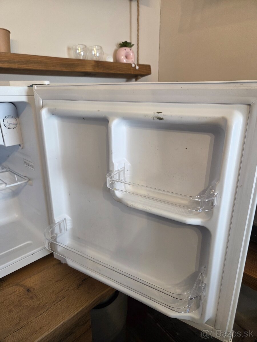 Predám mini chladničku - 3