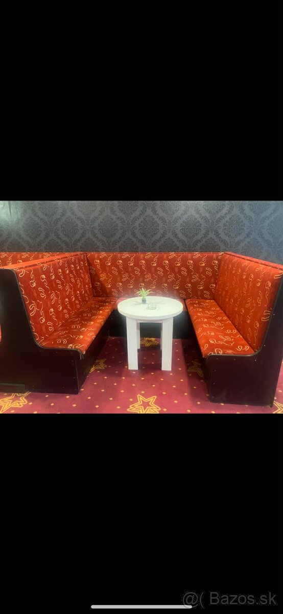 Predám dva barové U boxy + 2 stoly - 3
