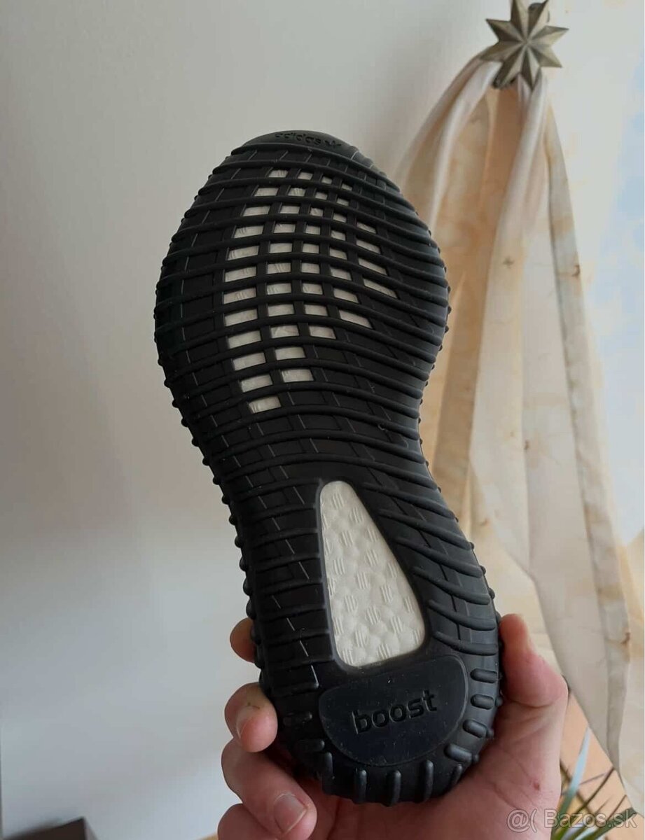 Yeezy Boost 350 V2 - 3
