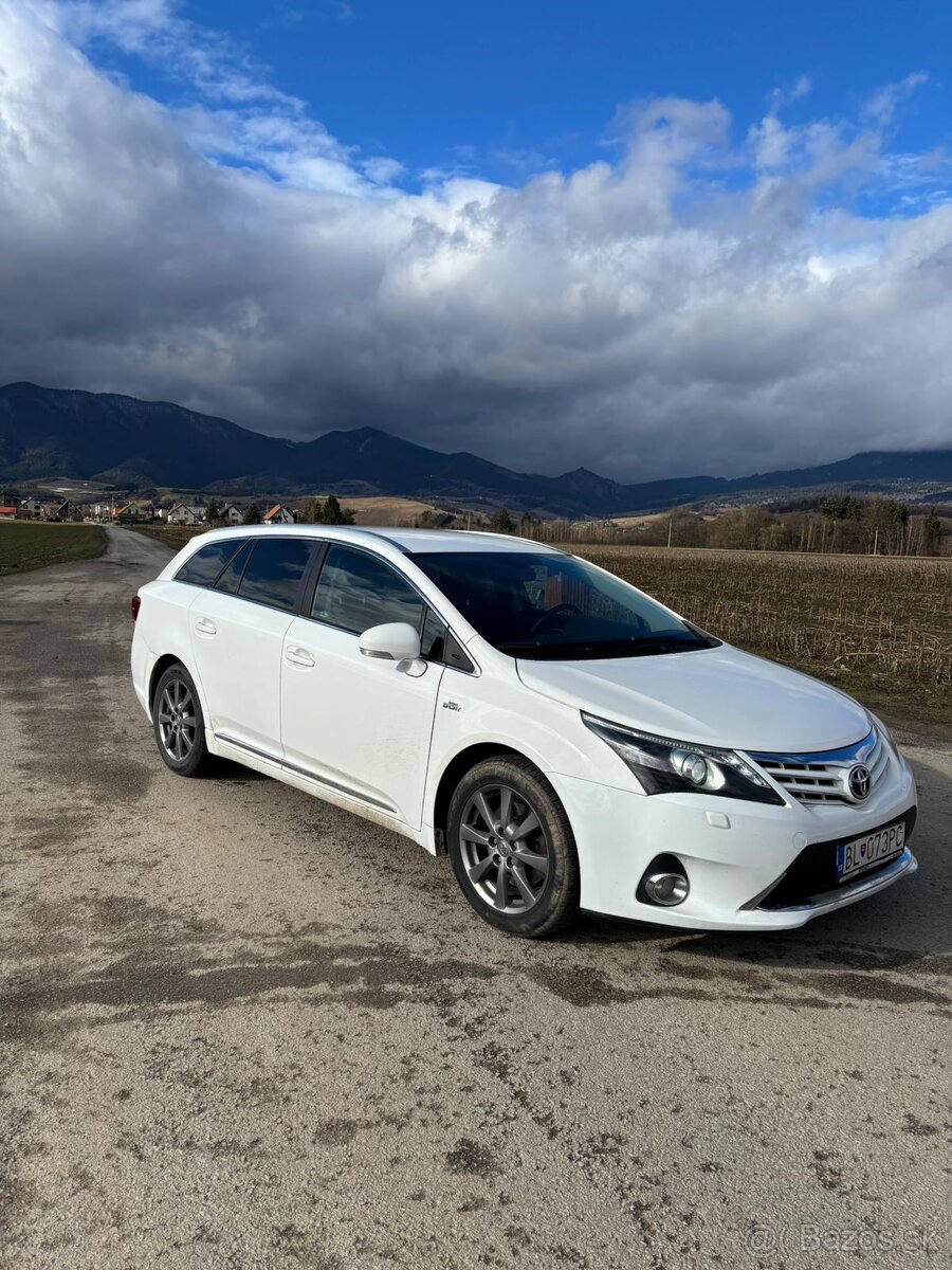 Toyota Avensis 2013 - 3