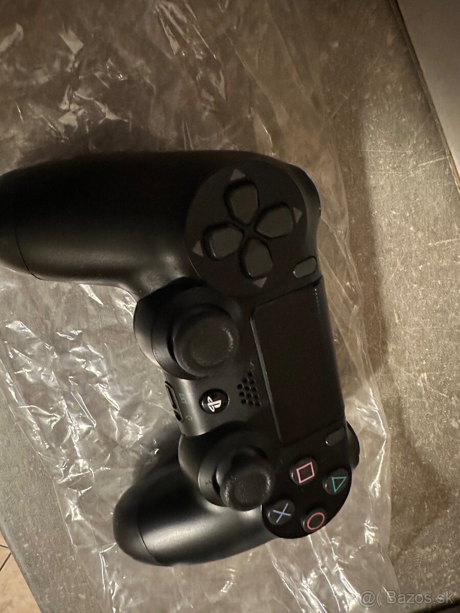 Ps4 slim 500gb - top stav - 3