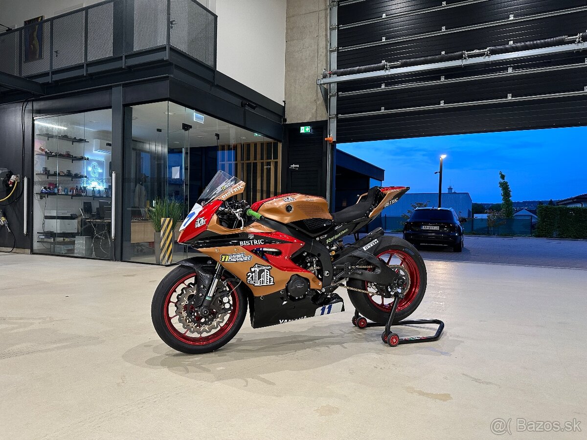 Okruhovka Yamaha R6 - 3