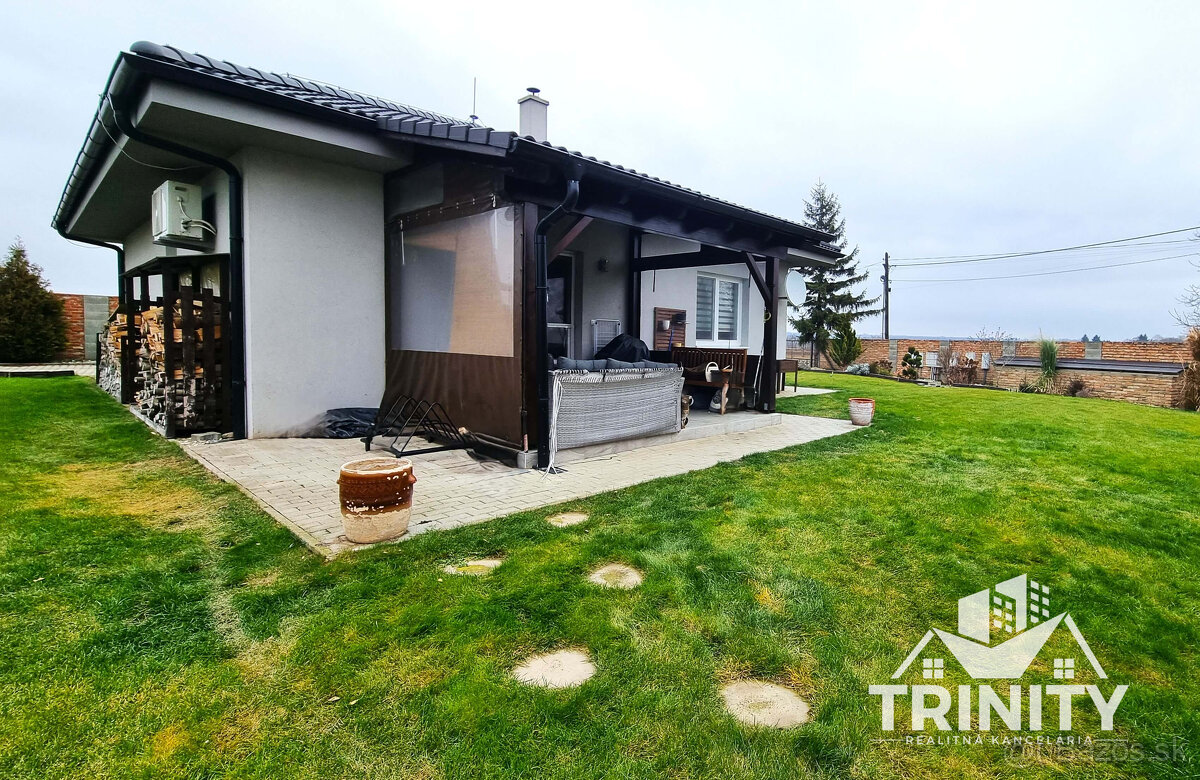 Na predaj nádherný 3-izbový dom so zastrešenou terasou v obc - 3