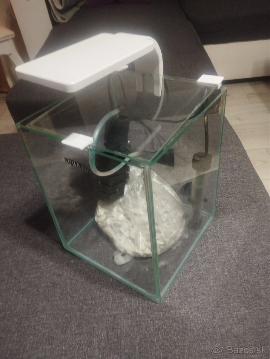 Predám akvárium 30 l. - 3