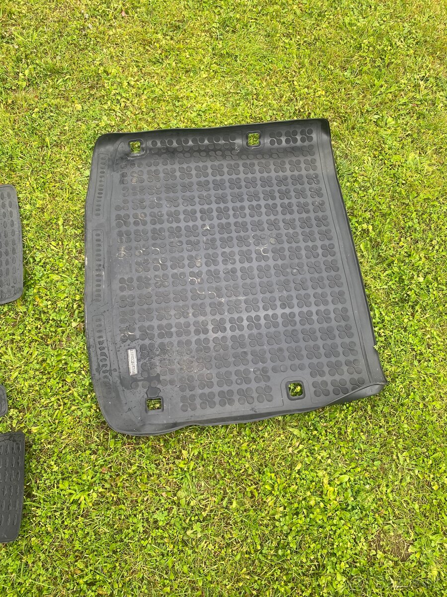 VW Touareg 7L Gumené rohože - 3