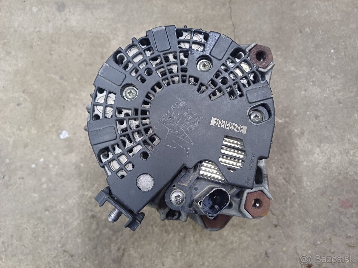 Volvo V,S aj XC 40,60,70,80 90 alternátor 30659580 - 3