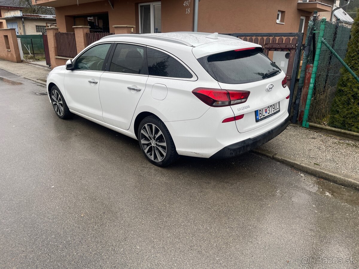 Hyundai i30 POŠKODENÝ MOTOR 1,6 CRDI D4FE 2018 - 3
