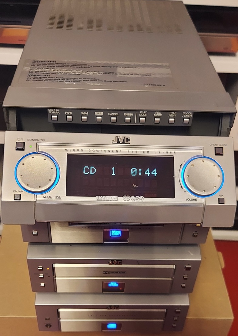 Predám mini systém JVC UX-G6R + XM-G6 - 3