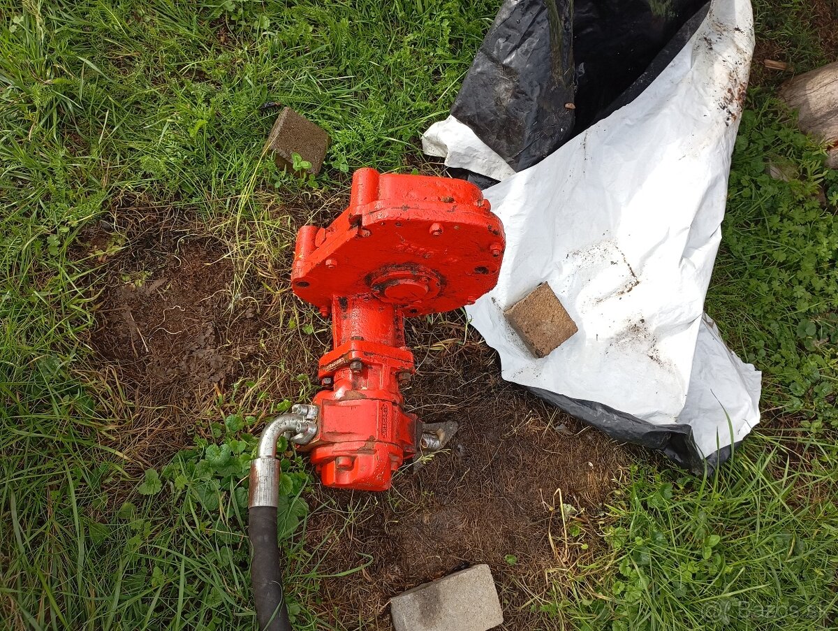 Predam hydraulicke čerpadlo na kardan - 3