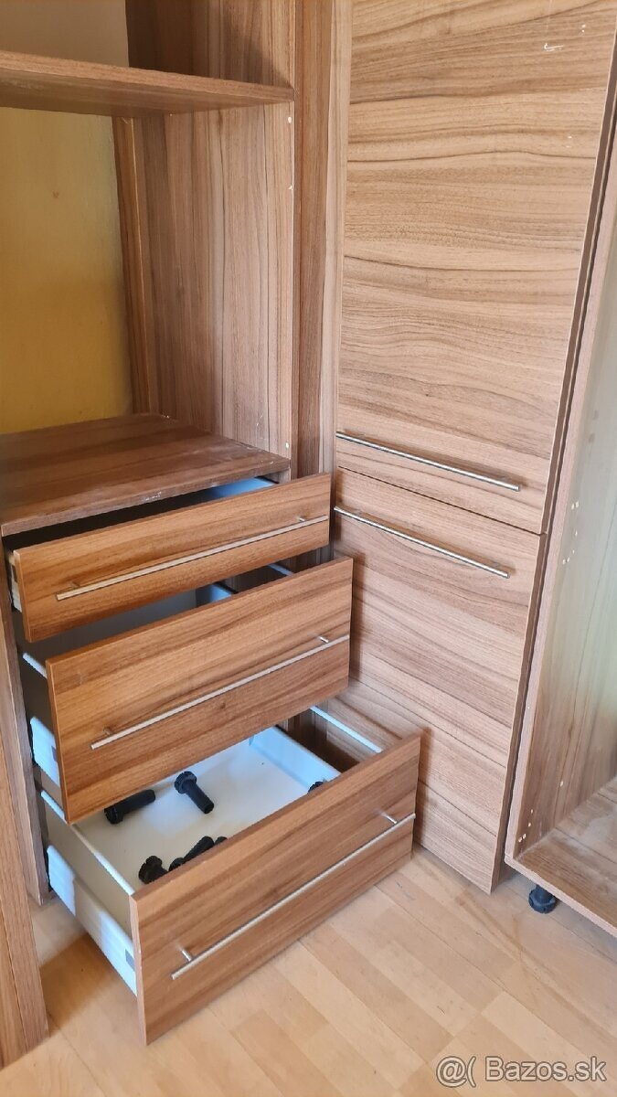 Predám 3 kuchynské rohové skrine - 3