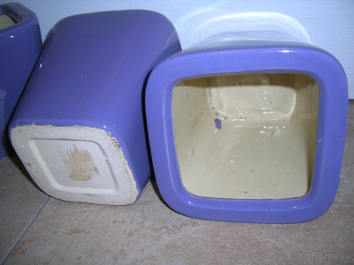 Fialové keramické kvetináče - 3