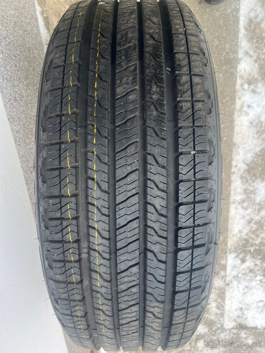 255/55/R20 Goodyear Wrangler Territory HT - 3