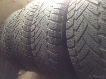 Predám zimné 205/55r16 5/5.5mm - 3
