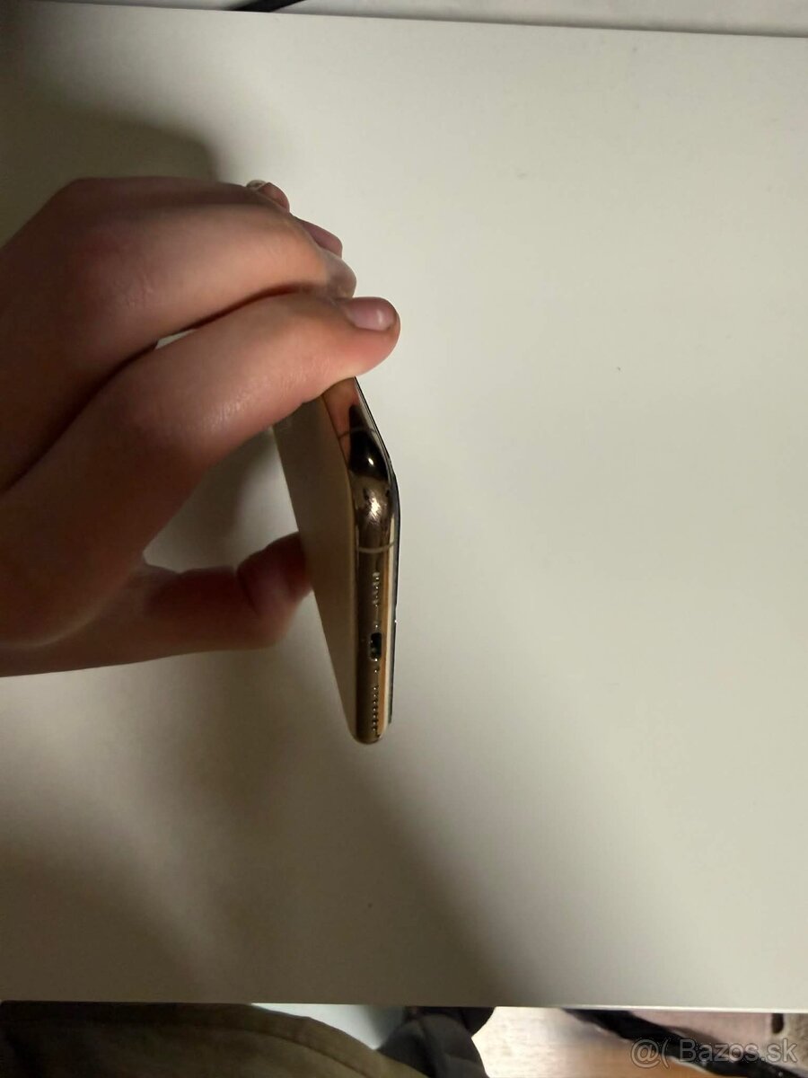 Predám alebo vymením iPhone 11 pro max 64gb - 3