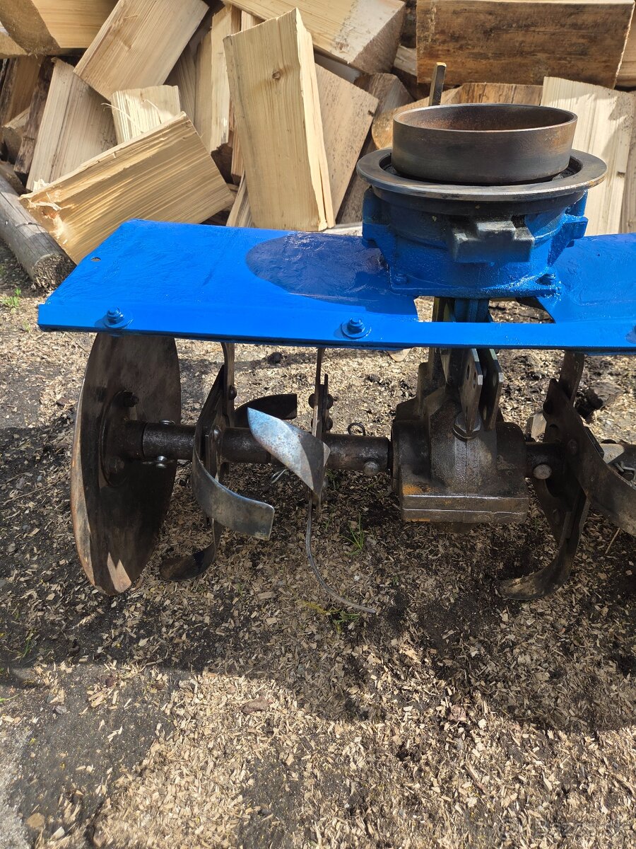 Predam zachovalý rotavator - 3