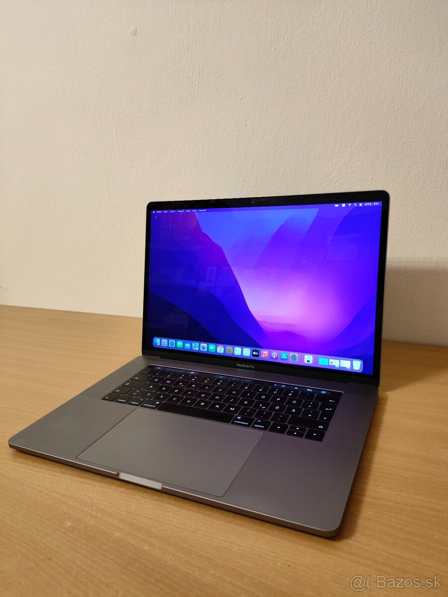 MacBook Pro 15 2016 | i7 •256GB •16GB - 3