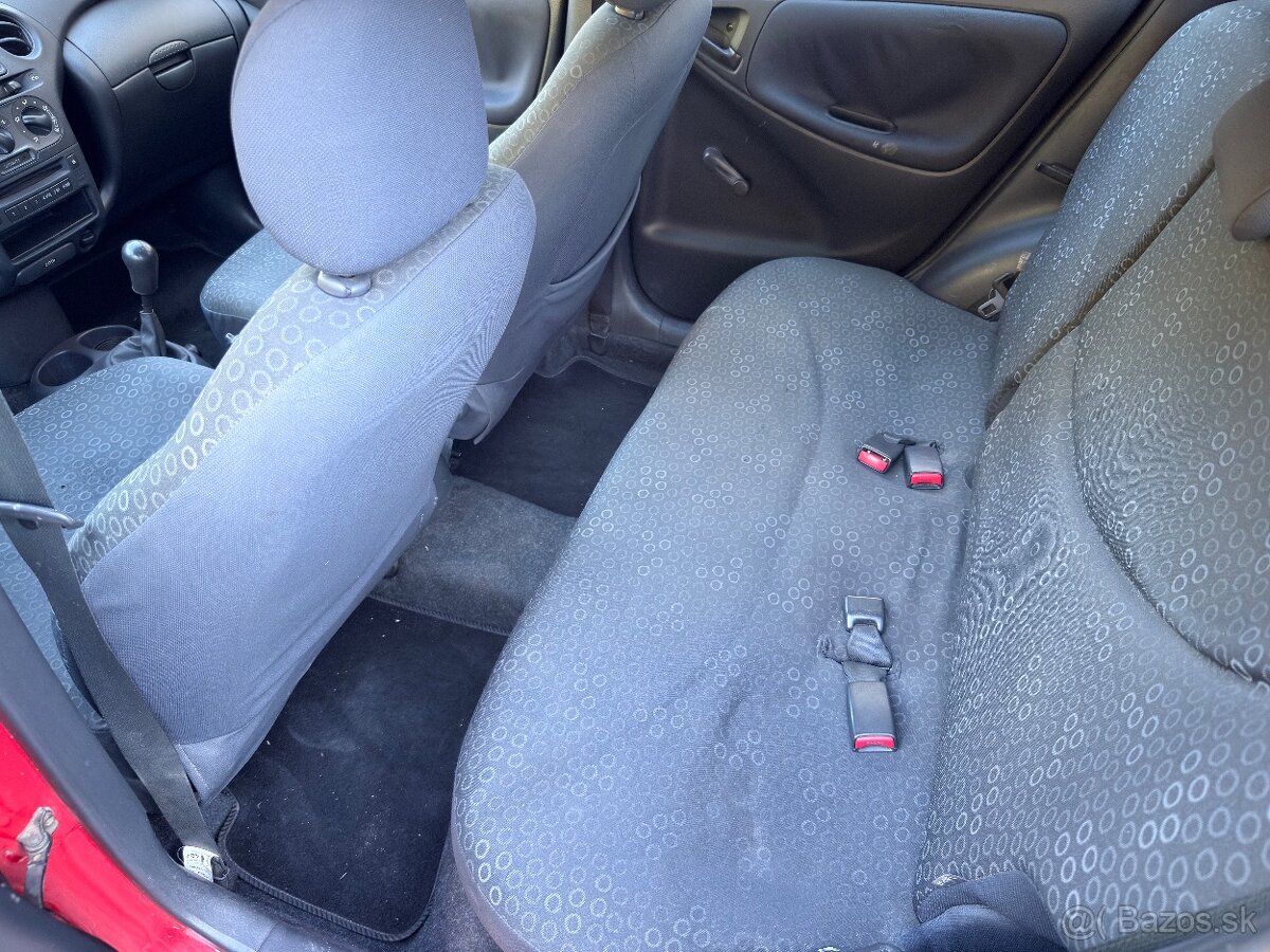 Toyota Yaris 1.0 Benzín - 3