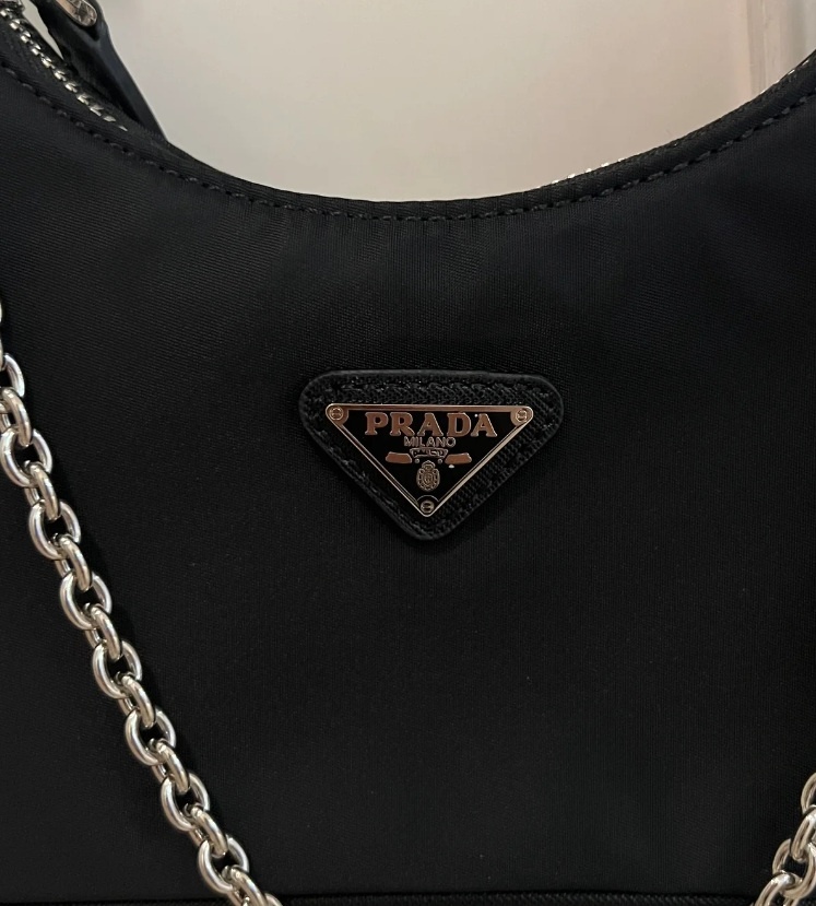 Prada Re-Edition 2005 - Od 5.12. - 3