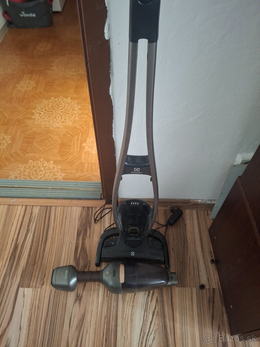 Predam vysavac Electrolux - 3