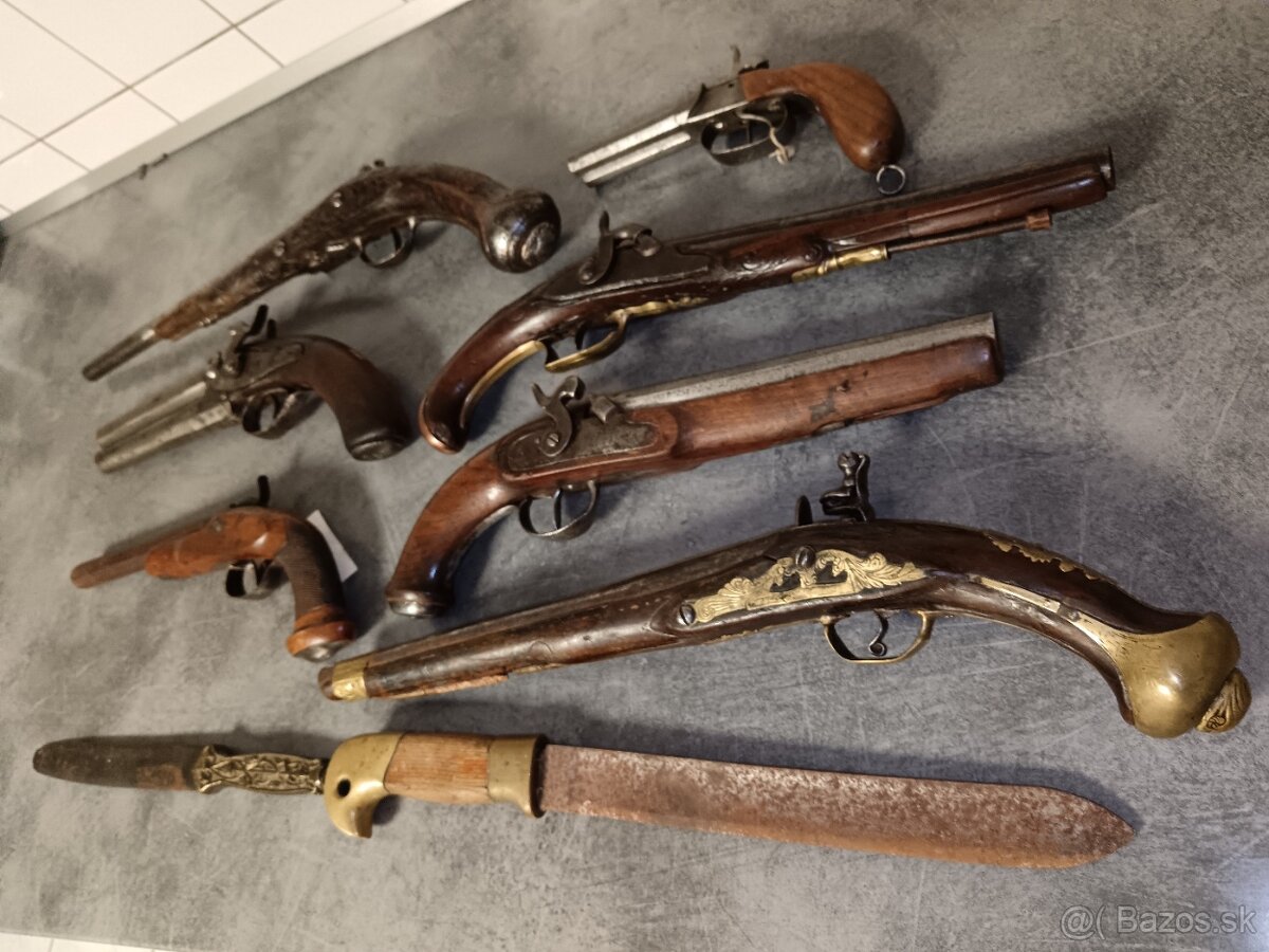 Starožitné pištole pušky - 3