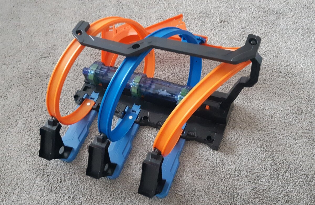 DRAHA HOT WHEELS CORKSCREW CRASH - 3