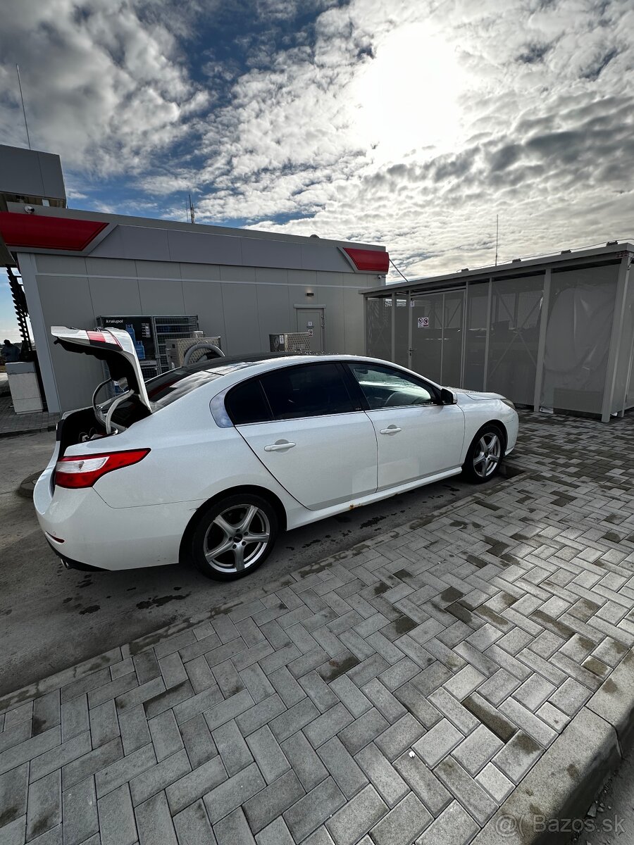 Renault Latitude Initiale Paris 2.0 dCi - 3