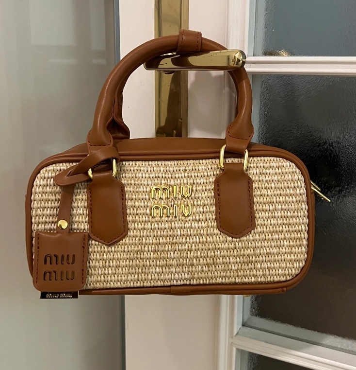 Miu Miu Kabelka - Od 5.12. - 3
