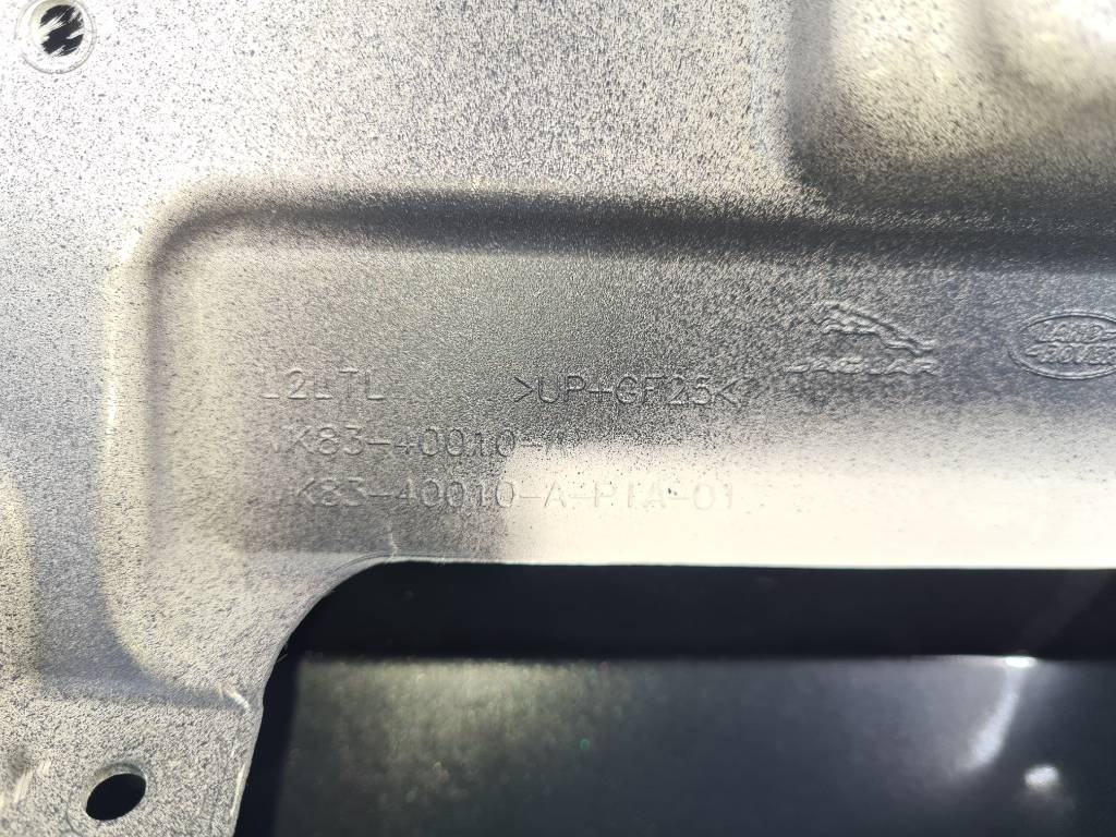 Jaguar F-PACE 16- zadne kufrove dvere - 3