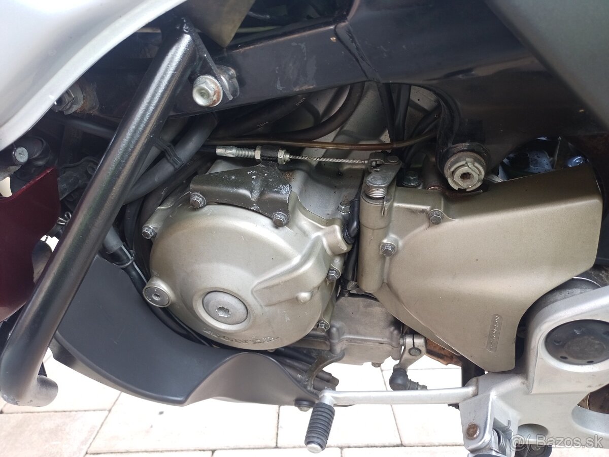 Honda Varadero XL1000V (2002) - 3