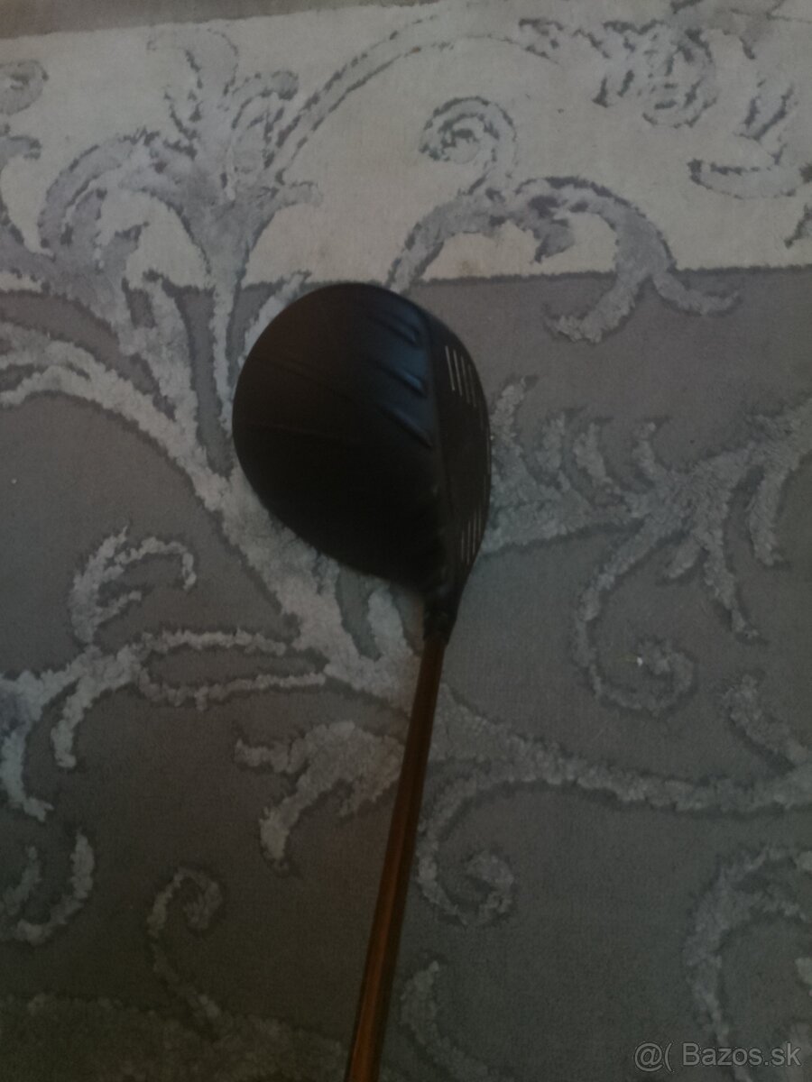 Predám bag , aj golf palice ,,ľavé,, Driver č 9 - 3