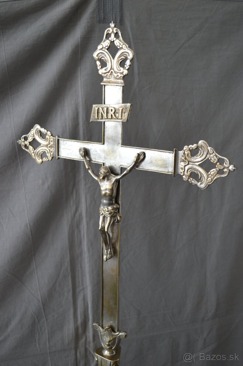 Oltárne svietniky s krížom - 3