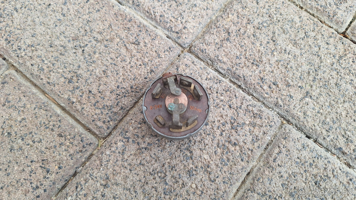 Spínacia skrinka MOTOIMPORT 1971 - 3