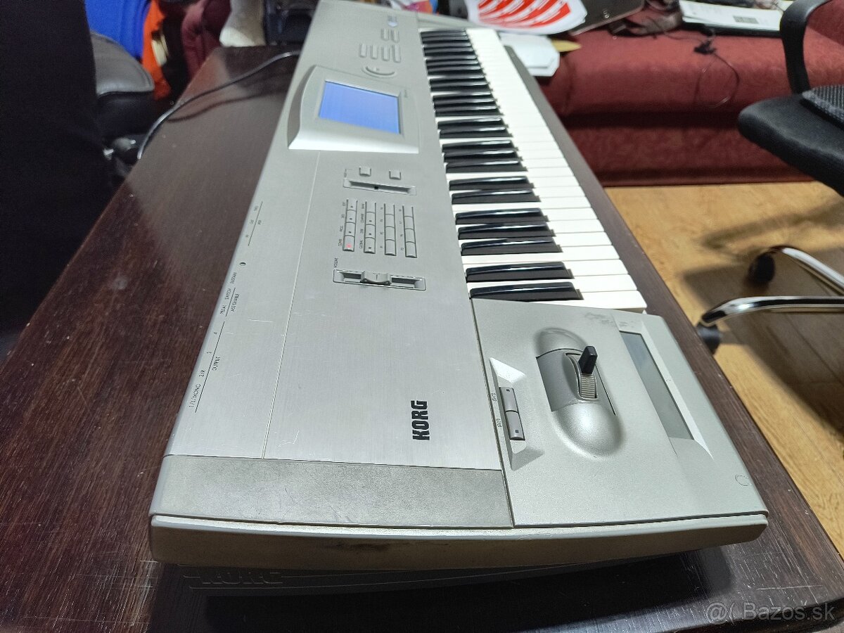 KORG TRINITY - 3