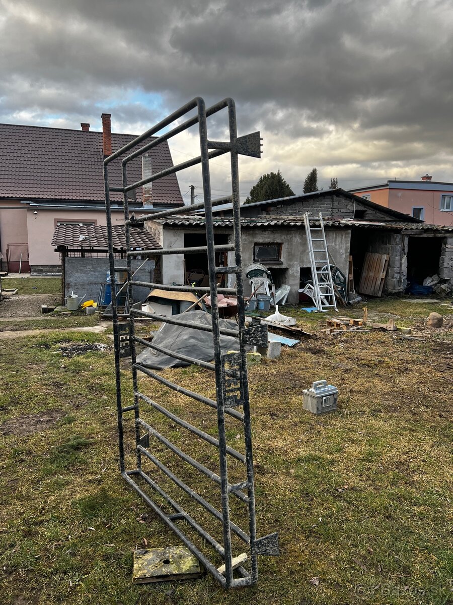 Záhradka na auto - 3