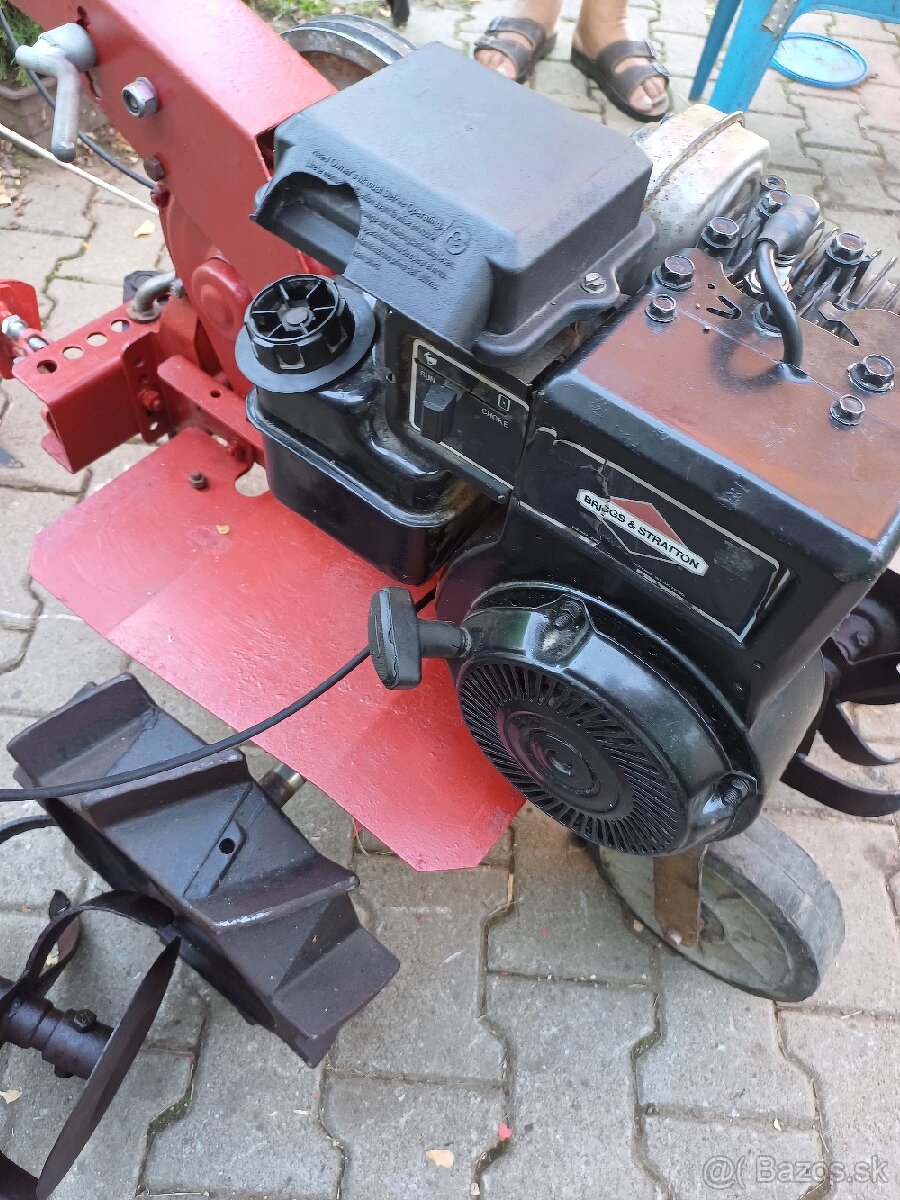 Predám rotavator Briggs&Stratton 5hp+príslušenstvo - 3
